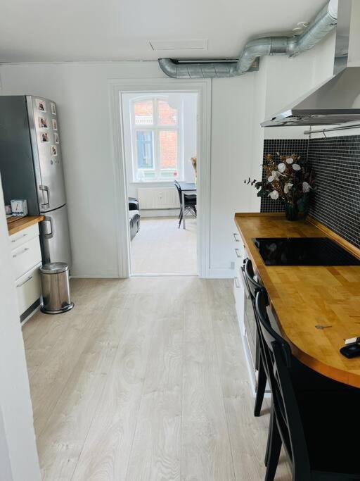 Lovely 1-Bedroom Condo In Aarhus C 외부 사진