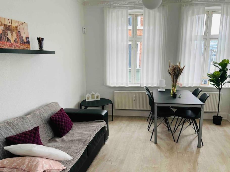 Lovely 1-Bedroom Condo In Aarhus C 외부 사진